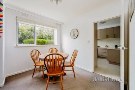 2 Bed, 1 Bath - Photo 3