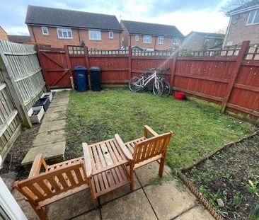 3 bedroom end of terrace house to rent - Photo 4