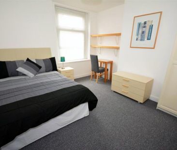 1 bedroom in a house share to rent - Photo 4