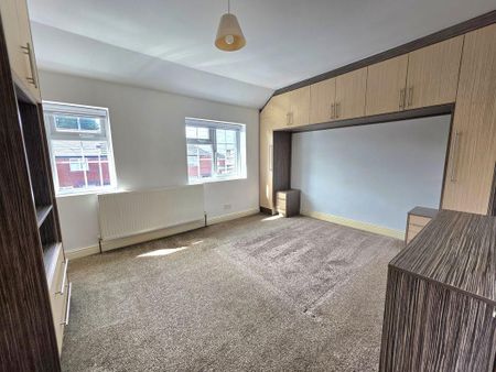 5 bedroom terraced house to rent - Photo 3