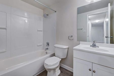 Premier Suite - 1 Bedroom - Photo 4