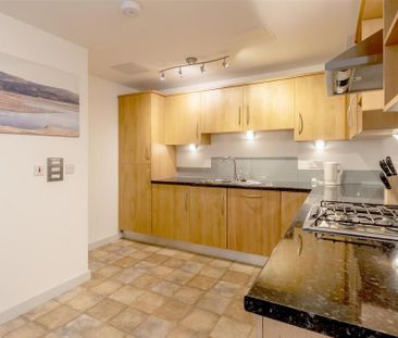 2 bedroom apartment to rent - Photo 4