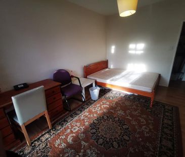 1 bedroom in a flat share to rent - Photo 1