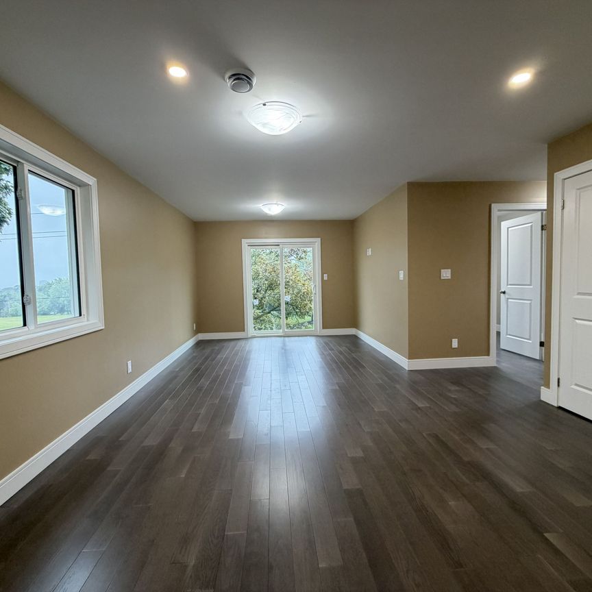For Lease - 18 Huff Avenue, Brantford, Ontario - Photo 1