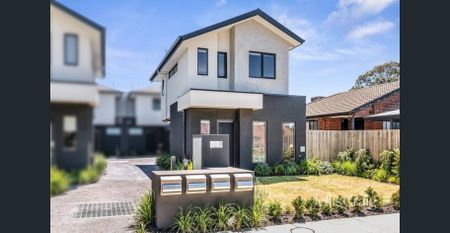 A Private, Light-Filled Townhome - Photo 5