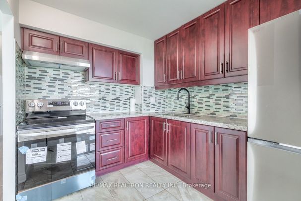 For Lease - 100 Leeward Glenway Unit# 1904, Toronto, Ontario - Photo 1