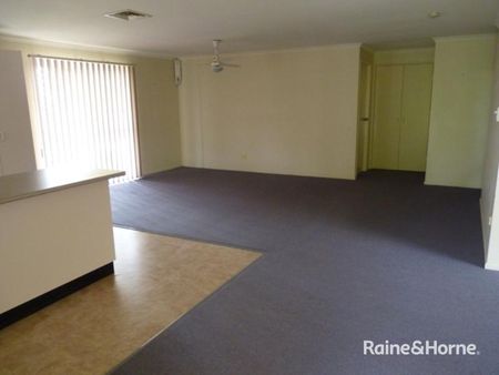 Well Established Family Home - Photo 2