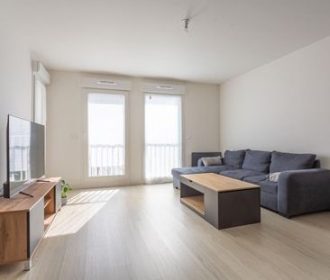 Location Appartement 2 pièces 49m² STE GENEVIEVE DES BOIS 91700 - Photo 2