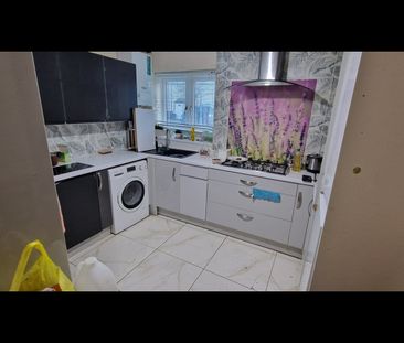 Room in a Shared House, Gaysham Avenue, IG2 - Photo 3