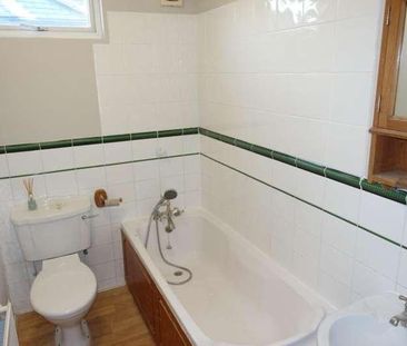 Reigate, Surrey, RH2 - Photo 6