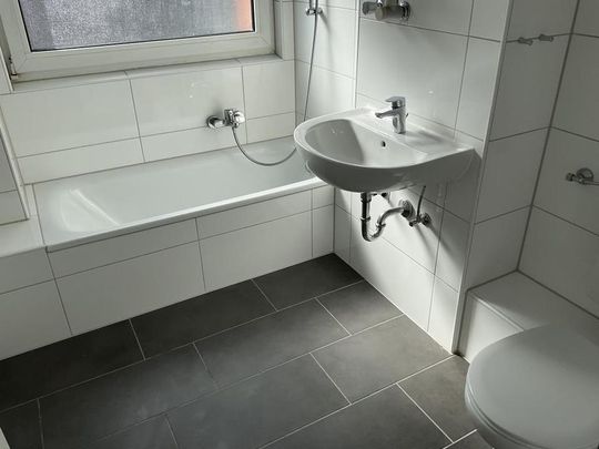 Hier steigt Ihnen keiner auf den Kopf!! Bezugsfertige 2-Zimmer-Wohnung in Sodingen zu besichtigen - Photo 1