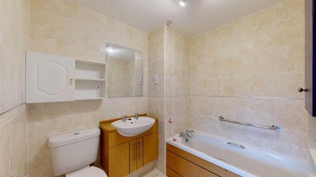 2 bedroom retirement property to rent - Photo 4