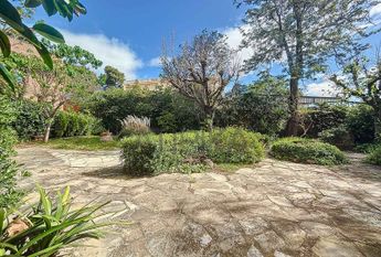 Casa señorial junto a la Clínica Teknon, Barcelona