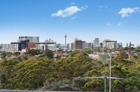 Versatile Coastal Home With Dual Occupancy Potential - Photo 5