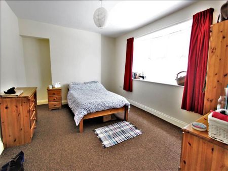 6 bedroom house to rent - Photo 4