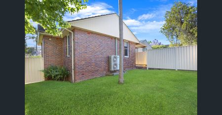 Newly painted Charming Family Home - Photo 5