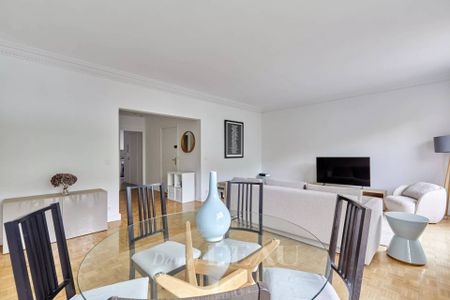 Location appartement, Paris 16ème (75016), 2 pièces, 78.11 m², ref 84329664 - Photo 3