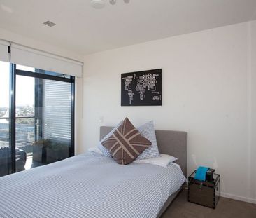 Modern Uptown Apartment in Mt Eden - Photo 1