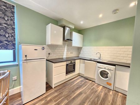 3 Bed Flat, Park Street, LU1 - Photo 5