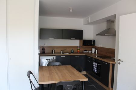 Location Appartement 2 pièces 47m² - Photo 3