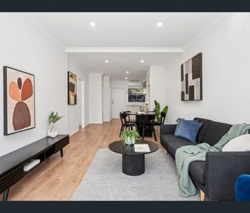 Effortless Living, Where Comfort Meets Convenience - Photo 6