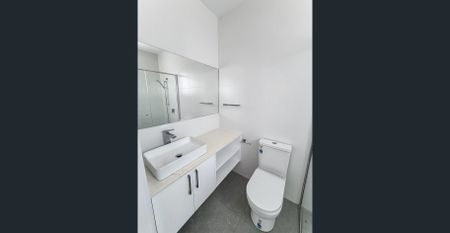 Near Completion 2-Storey Townhouse For Rent Modbury! - Photo 4