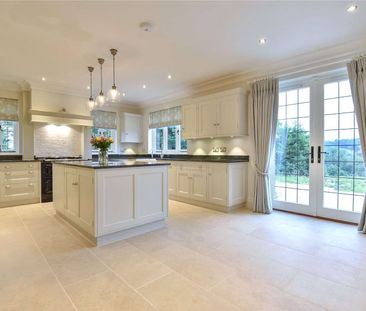 Exceptional gated home with luxury finishes and rural Penshurst set... - Photo 3