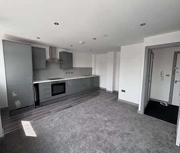NEWLY REFURBISHED 1 BED APARTMENT - LEEDS - Photo 3