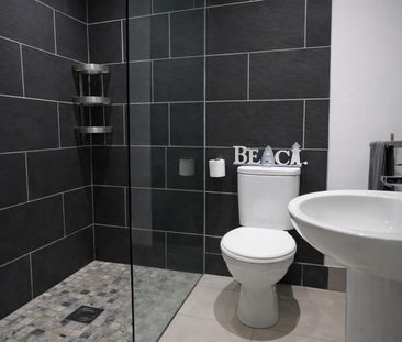 Flat 1 Seion Chapel Ambrose Street - Photo 6