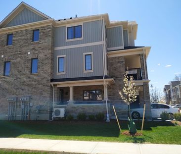 For Lease - 3 BANK SWALLOW Crescent, Kitchener, Ontario - Photo 4