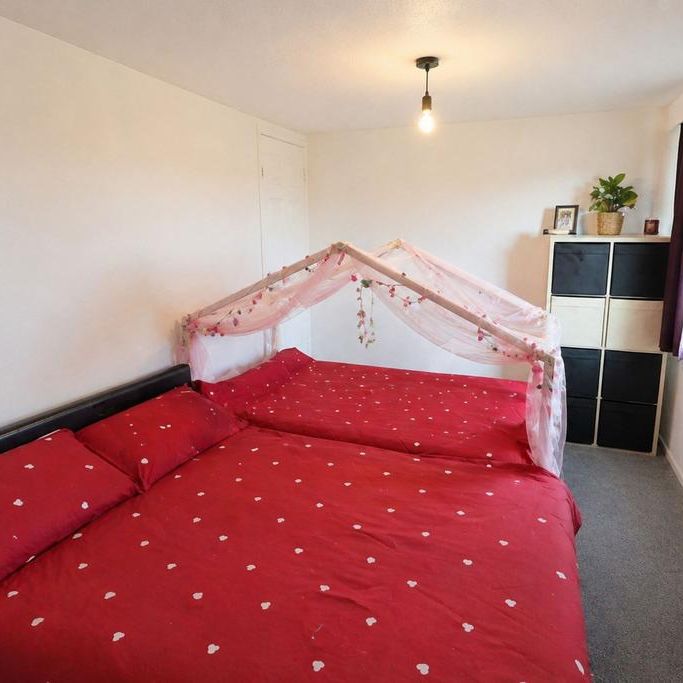 5 bedroom property to rent - Photo 1