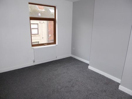 Woodview Place, Beeston, LS11 - Leeds - Photo 2