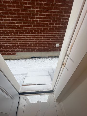 For Lease - 115 Chessington Avenue, East Gwillimbury, Ontario - Photo 3