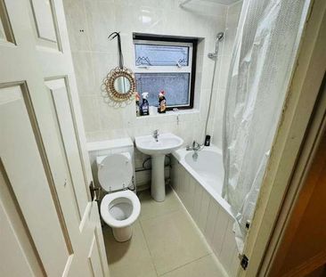 Waldegrave, Basildon, SS16 - Photo 5