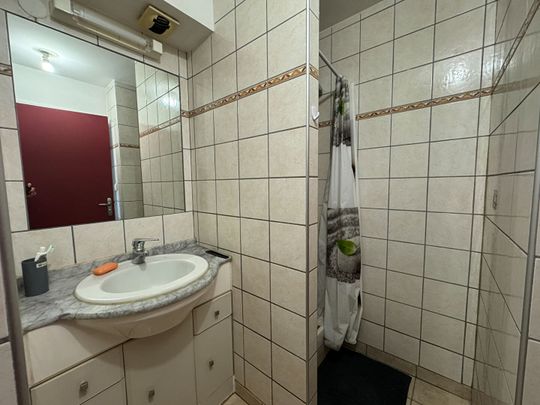 A LOUER - Sainte-Clotilde - Studio nu avec vue mer et une place de stationnement - Photo 1