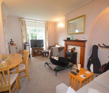 2 bedroom end of terrace house to rent - Photo 4