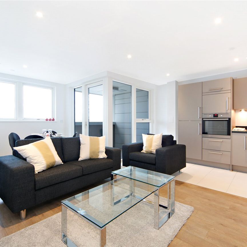 Bessemer Place Greenwich SE10 - Photo 1