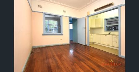 Spacious Family Home in excellent location - Photo 3