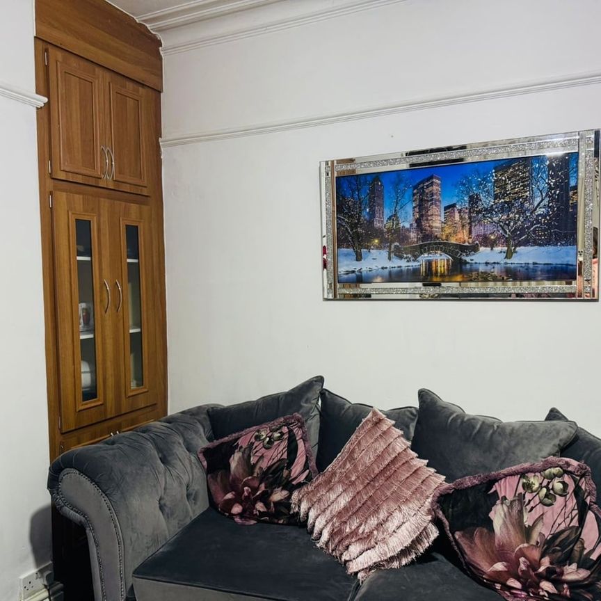 Room in a Shared House, St Agnes Road, M13 - Photo 1