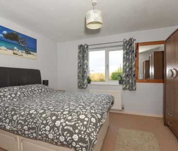 2 bedroom end of terrace house to rent - Photo 5