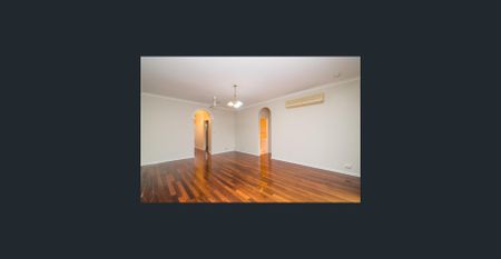 Beautiful Character Home in Great Location! - Photo 4