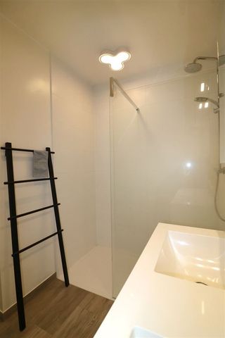 Zonnig appartement met ruim terras, twee slaapkamers in centrum - Photo 5