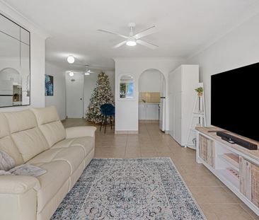 2 Bedroom Apartment in the Heart of Surfers Paradise - Photo 2