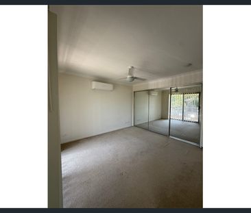 Modern Townhouse with Space, Style & Comfort - Photo 2