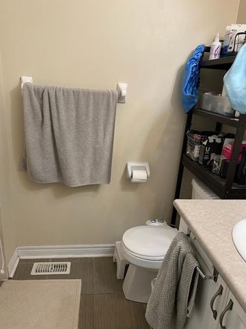 For Lease - 23 Goodsway Trail, Brampton, Ontario - Photo 4