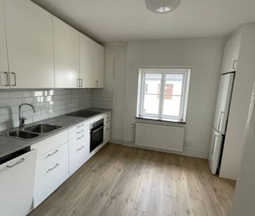 Norra kungsvägen, Tidaholm - Foto 1