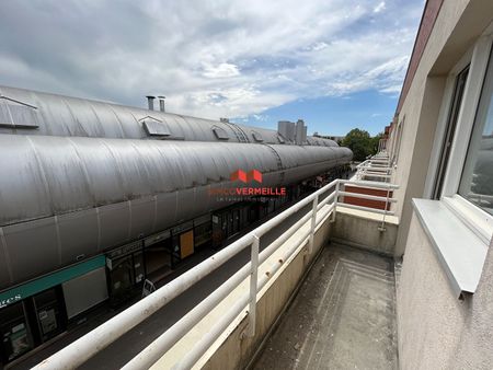 Location Appartement 1 pièce 30m² - Photo 4