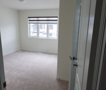 For Lease - 24 Herrick Drive, Brampton, Ontario - Photo 6