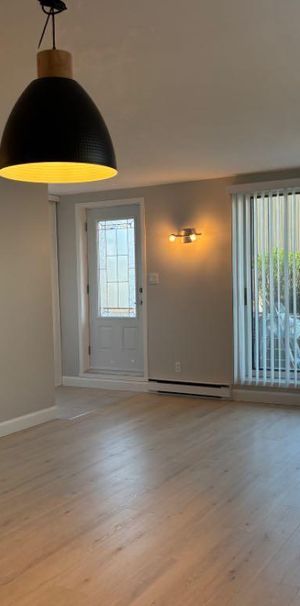 LÉVIS GRAND 4 1/2, STYLE CONDO, SECTEUR DESJARDINS * Disponible dès maintenant - Photo 1