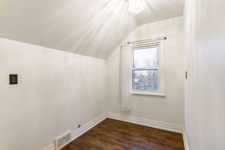 For Lease - 261 Barrie Road Unit# Main & Upper, Orillia, Ontario - Photo 5